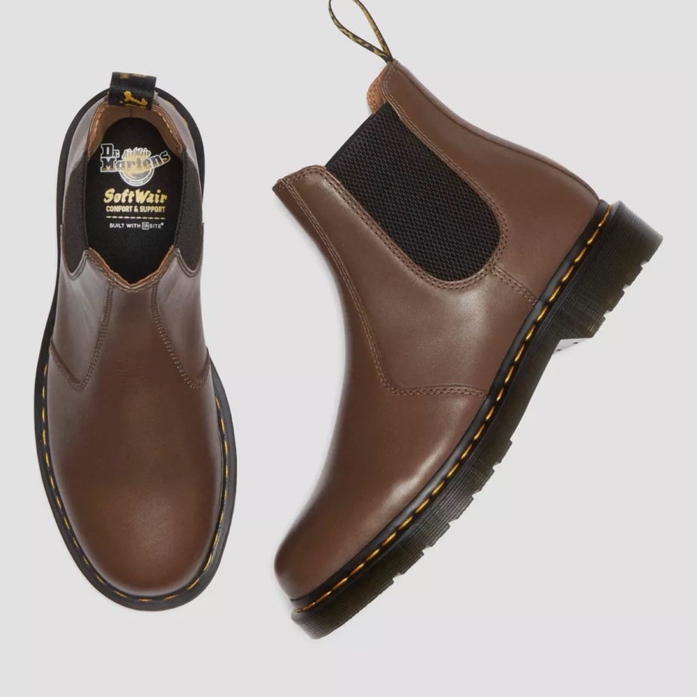 Dr. Martens 2976 YELLOW STITCH ARTIMUS CHELSEA BOOTS